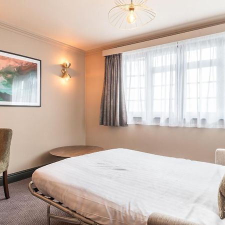 The Bell By Innkeeper'S Collection Aston Clinton ภายนอก รูปภาพ